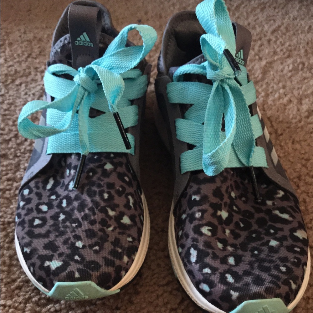 Adidas tennis shoes